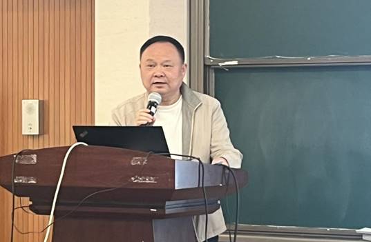 说明: 主席